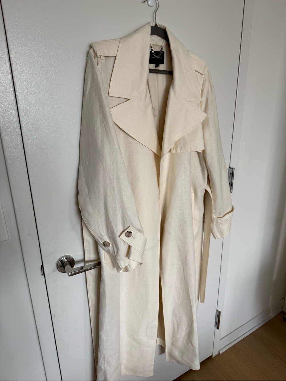 Women's Cream Long Linen Trench Coat - Classic Lightweight Overcoat - Picture 2 of 4
